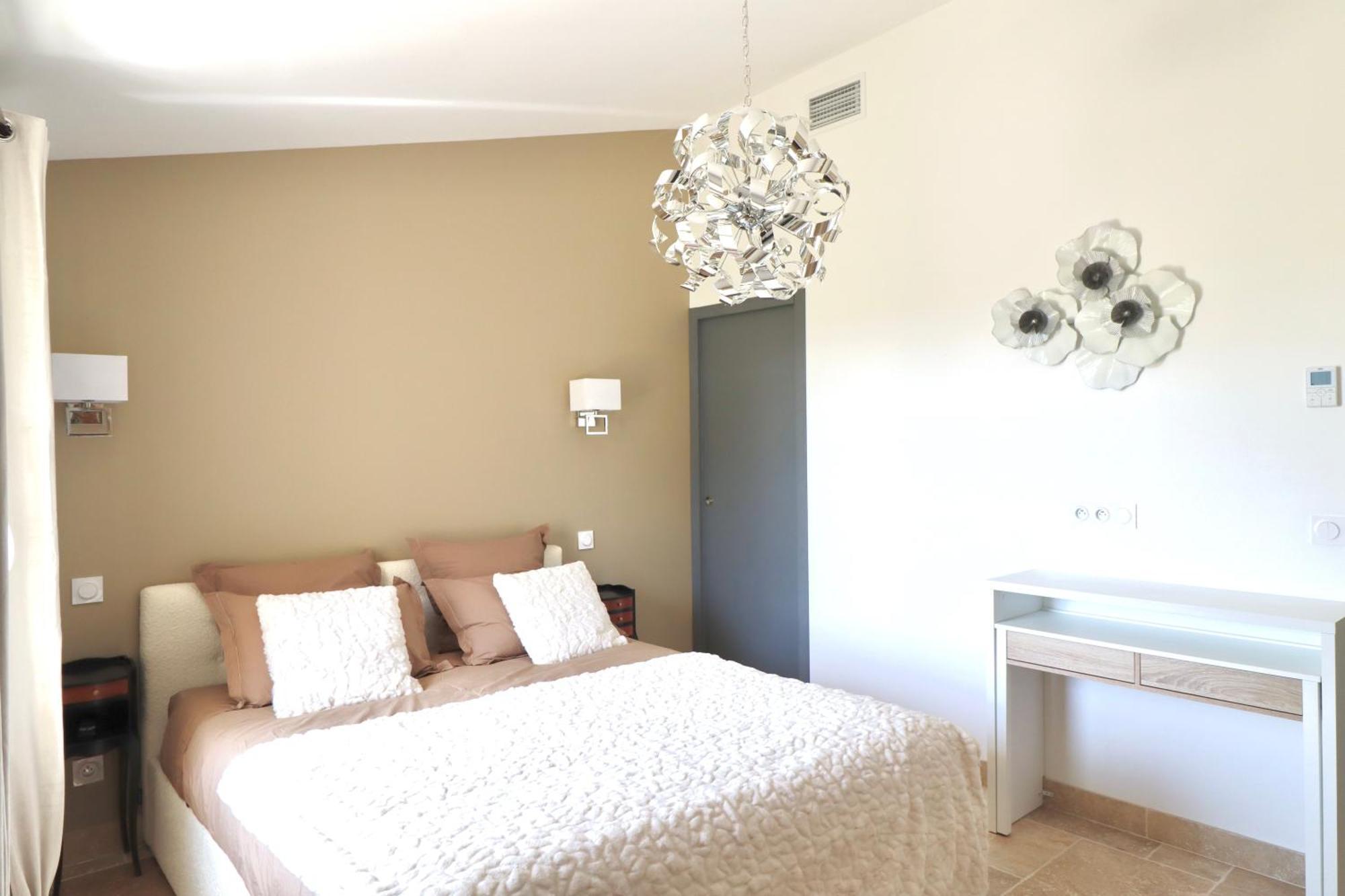 Chambres D'Hotes Avec Jacuzzi Et Piscine Au Mas De Cadoule Saint-Just  客房 照片