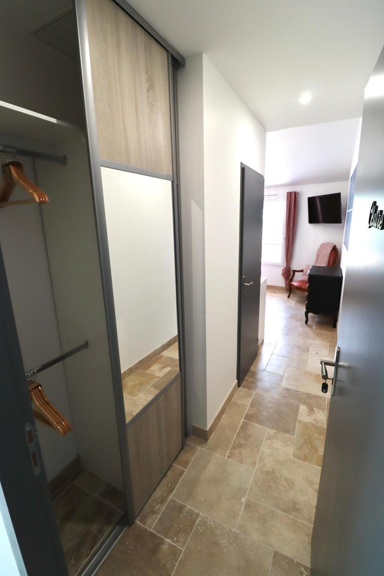 Chambres D'Hotes Avec Jacuzzi Et Piscine Au Mas De Cadoule Saint-Just  客房 照片