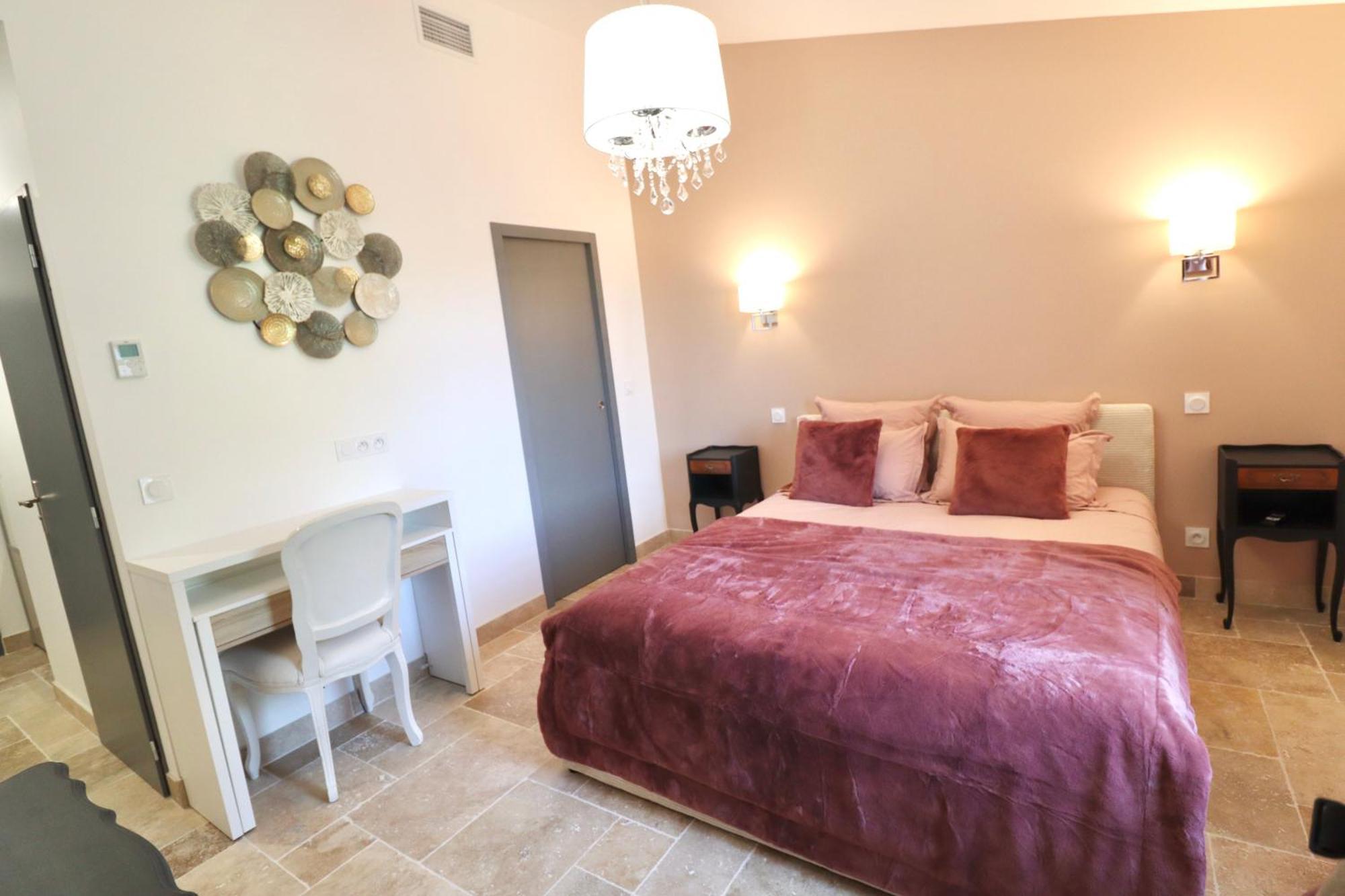 Chambres D'Hotes Avec Jacuzzi Et Piscine Au Mas De Cadoule Saint-Just  客房 照片
